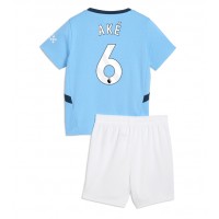 Maglie da calcio Manchester City Nathan Ake #6 Prima Maglia Bambino 2024-25 Manica Corta (+ Pantaloni corti)